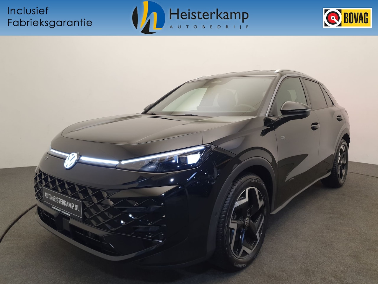 Volkswagen T-Roc - 1.5 eTSI 150pk DSG/AUT R-Line Wegklapbare trekhaak, Camera - AutoWereld.nl