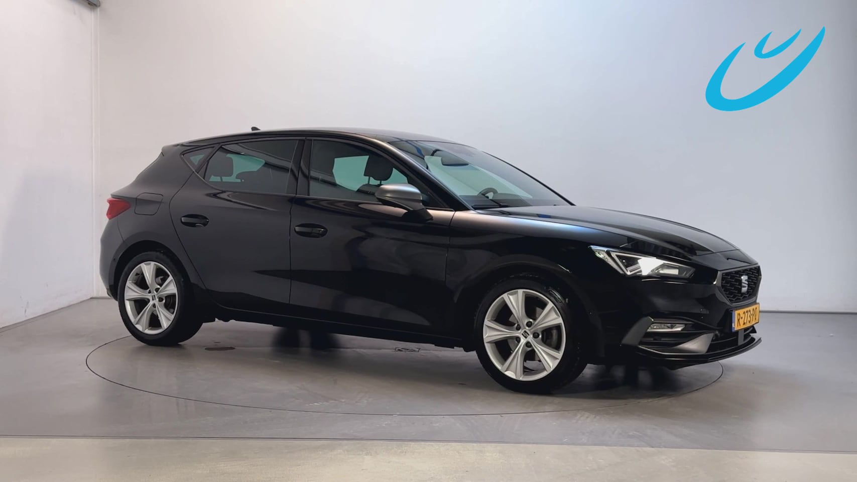 SEAT Leon Sportstourer - 1.0 TSI FR Business Intense Camera Navigatie Adaptive Cruise LED Sfeerverlichting - AutoWereld.nl