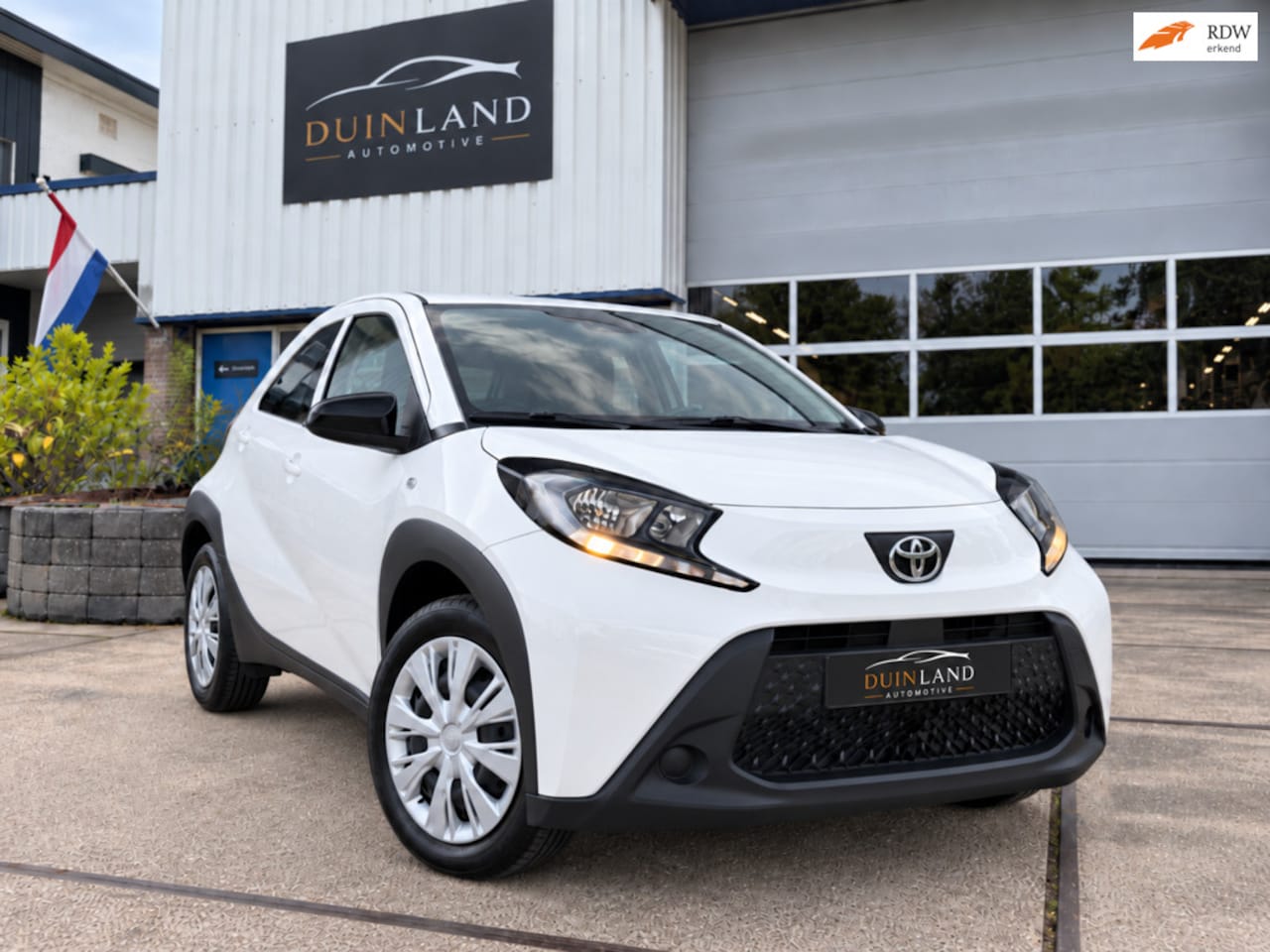 Toyota Aygo X - 1.0 VVT-i MT Play 1.0 | Camera | Cruise | Airco | 2023 - AutoWereld.nl