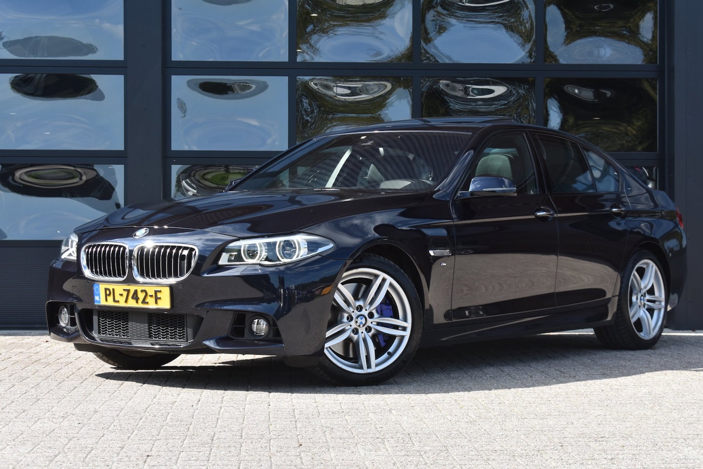 BMW 5-serie - 550xi High Executive '13 LED Leder Clima B&O Navi Cruise - AutoWereld.nl