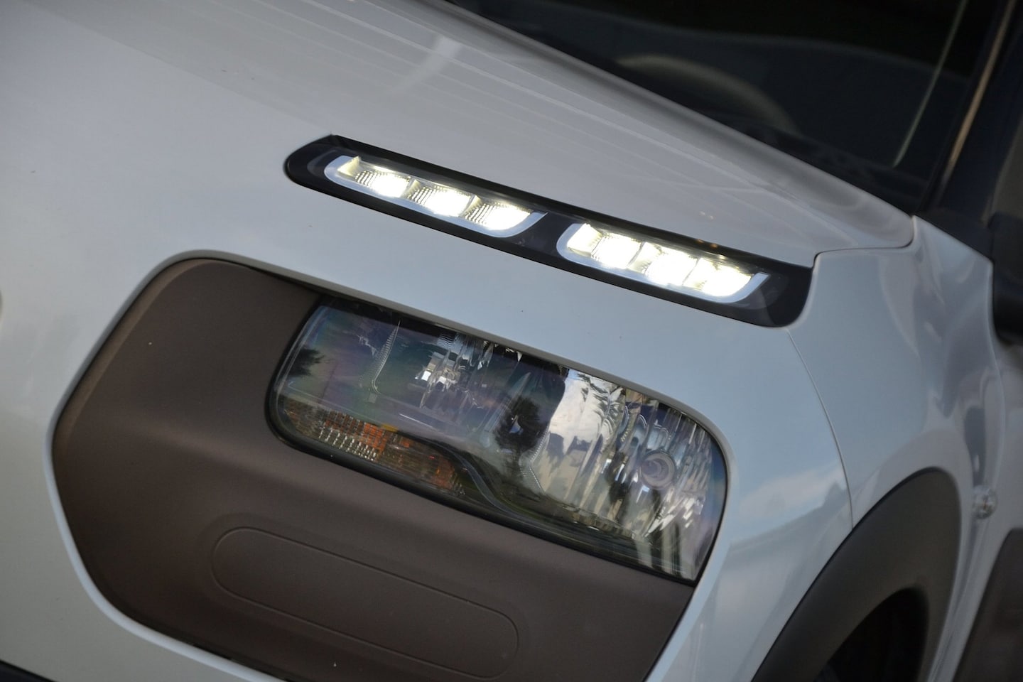 Citroën C4 Cactus - 1.2 PureTech 110PK Feel | Navigatie | Climate Control | Parkeersensoren - AutoWereld.nl