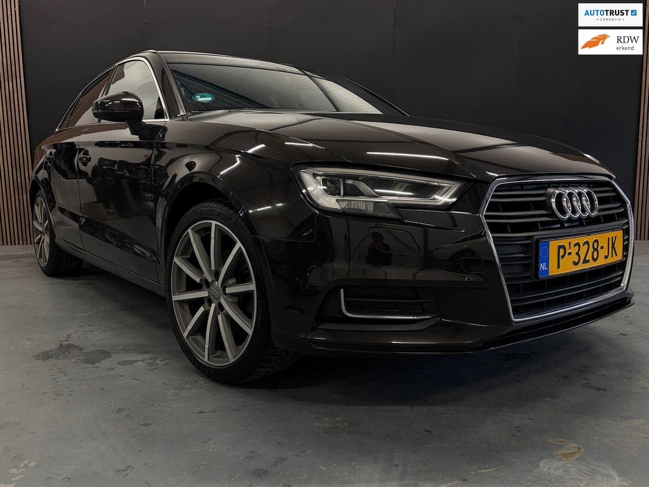 Audi A3 Limousine - 1.4 TFSI CoD Design S Line Stoelverwarming APK Grote beurt - AutoWereld.nl