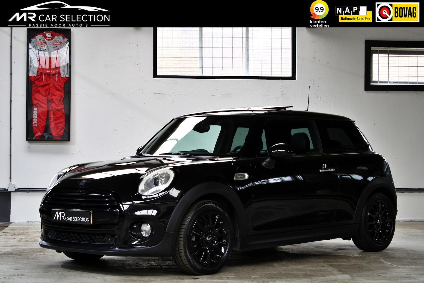 MINI 3-Deurs - 1.5 Cooper Marylebone | Harman Kardon | Panoramadak | Keyless | NL geleverd - AutoWereld.nl