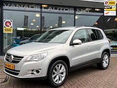 Volkswagen Tiguan - 1.4 TSI Comfort&Design Navi Cruise Trekhaak NL-Auto NAP Dealeronderonderhouden