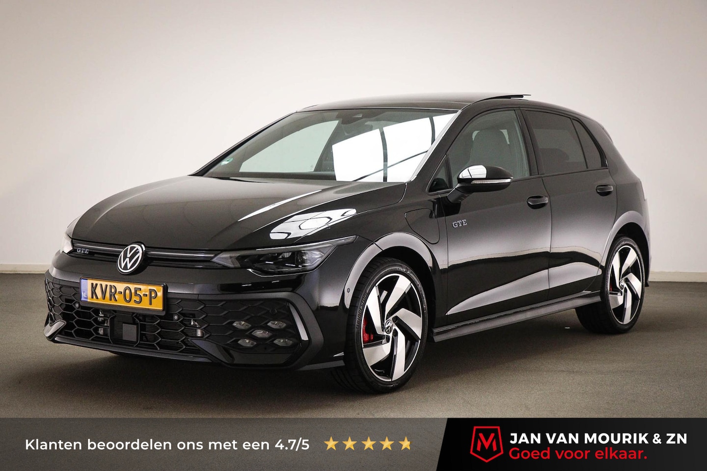 Volkswagen Golf - 1.5 eHybrid GTE | LEDER | PANORAMADAK | HEAD UP | STOELVENTILATIE | STUURVERWARMING | TREK - AutoWereld.nl