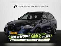 BMW X1 - xDrive25e Sport Line Panoramadak Stoelverwarming Head-Up Memory