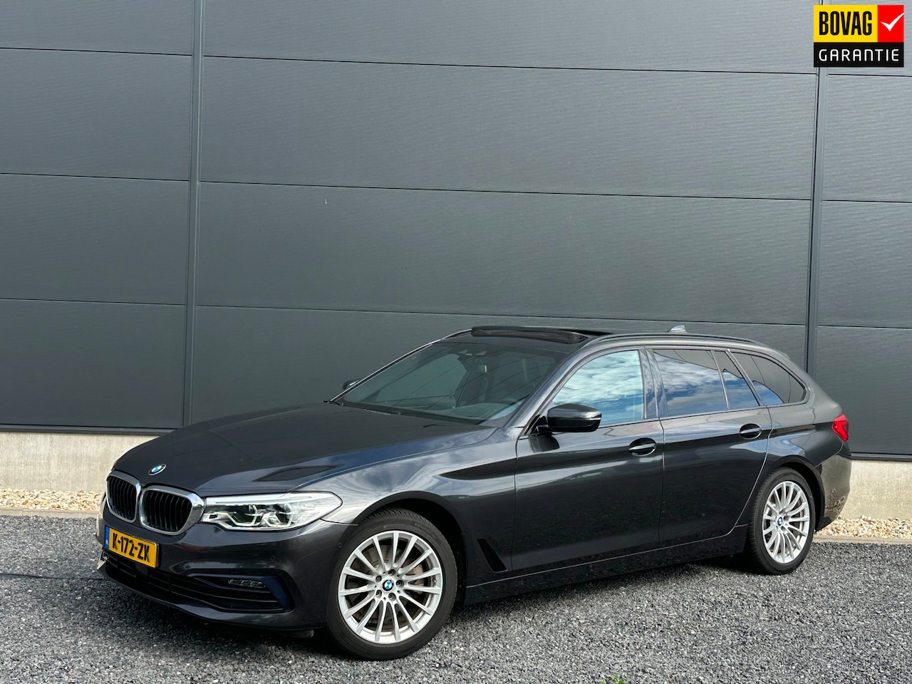 BMW 5-serie Touring - 520d High Executive Leder | Memory | Pano | Trekhaak - AutoWereld.nl