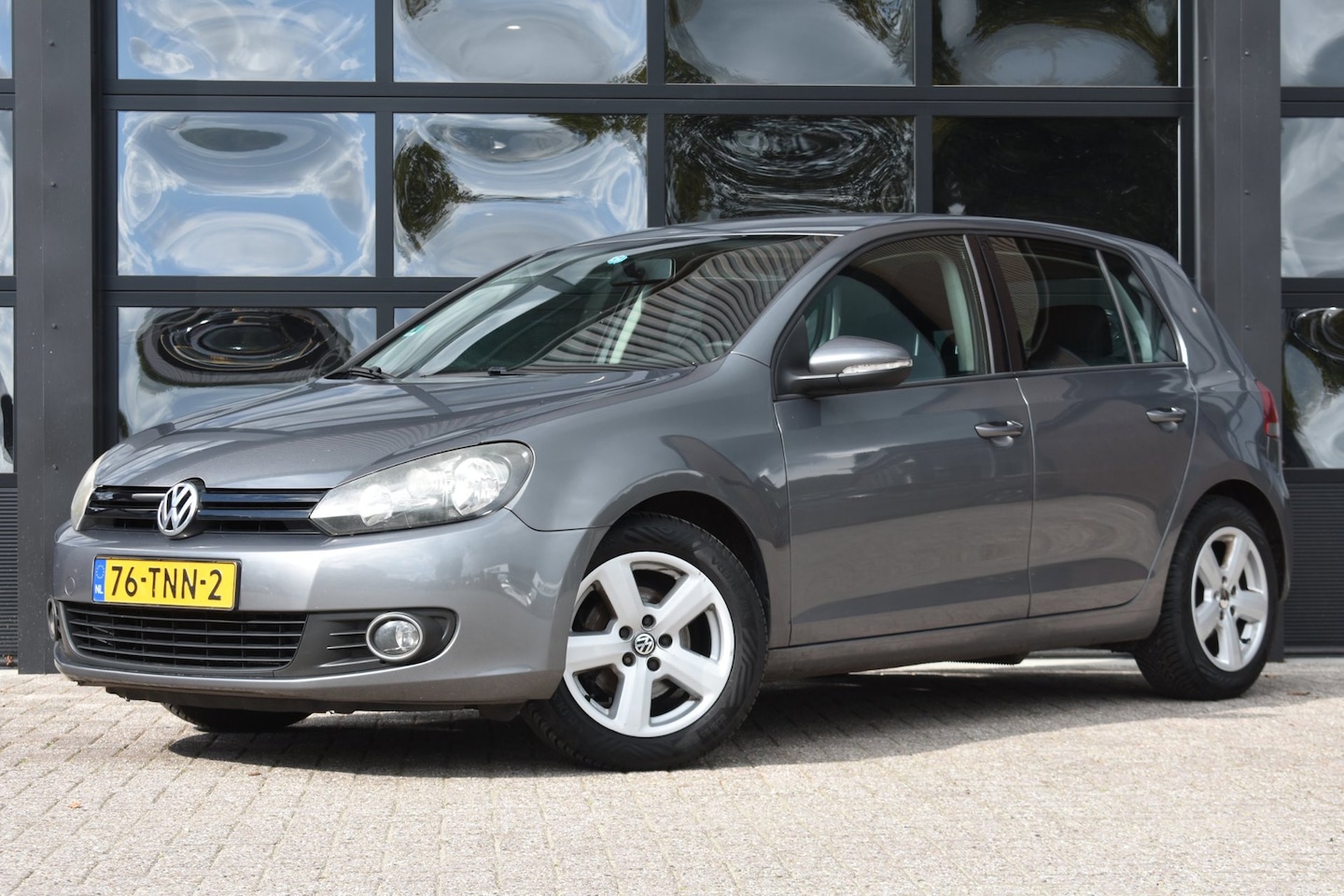 Volkswagen Golf - 1.2 TSI Trendline BlueMotion '12 Airco Cruise - AutoWereld.nl