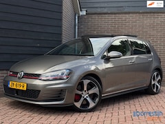 Volkswagen Golf - 2.0 TSI GTI Performance | 230pk | Panorama | Automaat | ACC
