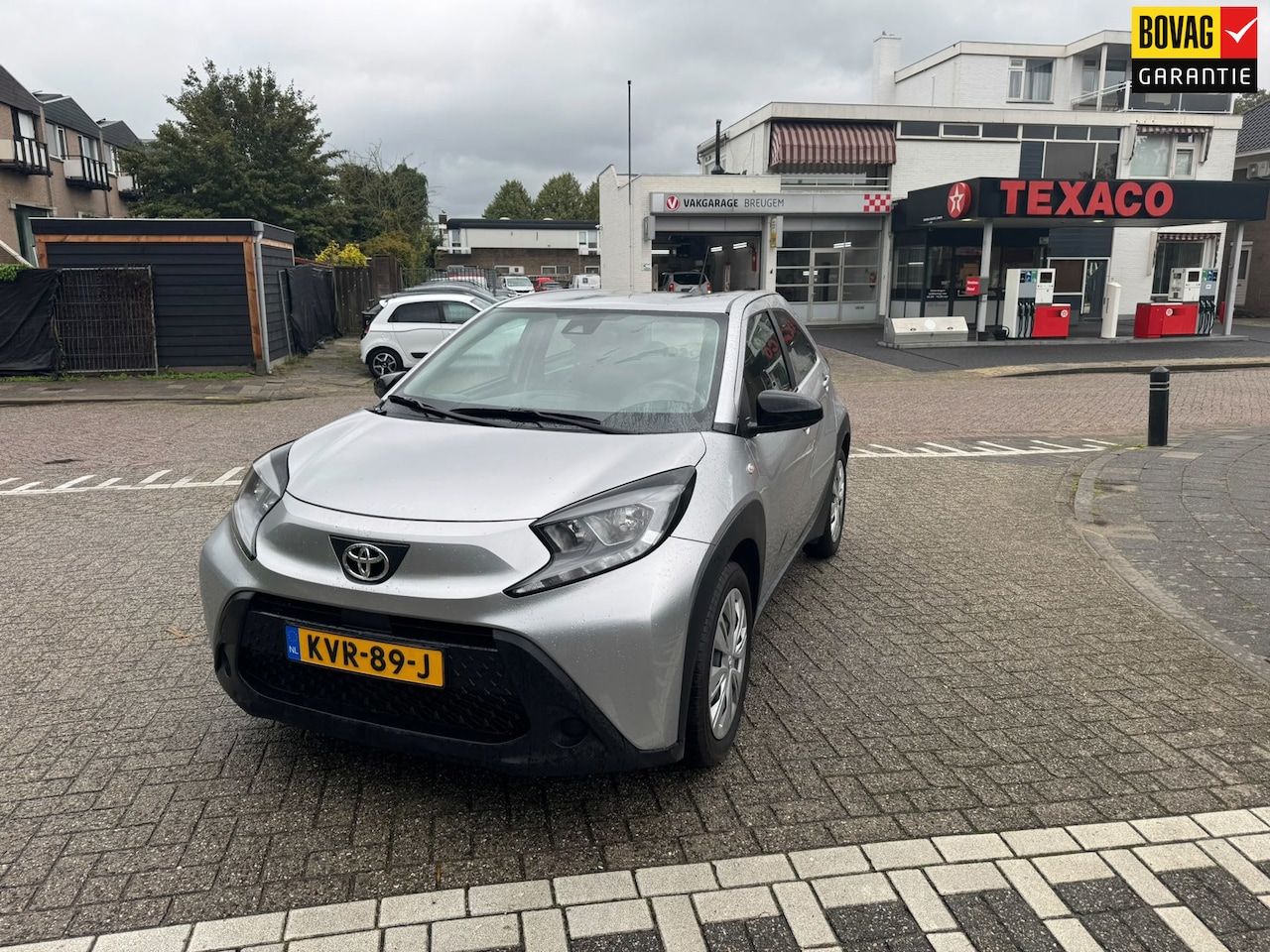 Toyota Aygo X - 1.0 VVT-i MT play 1.0 VVT-i MT Play - AutoWereld.nl