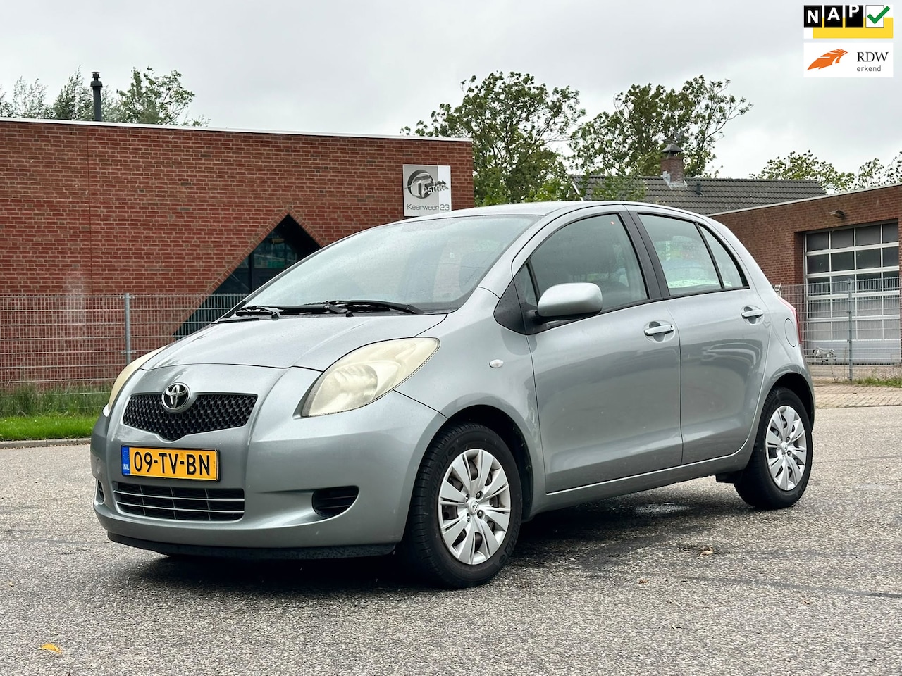 Toyota Yaris - 1.3 VVTi Sol 1e Eigenaar*5DR*Airco*Trekhaak*NAP*Nette auto* - AutoWereld.nl