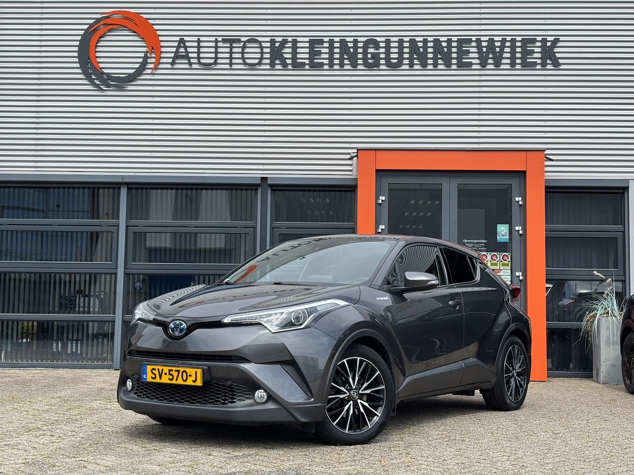 Toyota C-HR - 1.8 Hybrid Dynamic / NL auto / Trekhaak Afneembaar / Camera / Navi / Stoelverwarming / - AutoWereld.nl
