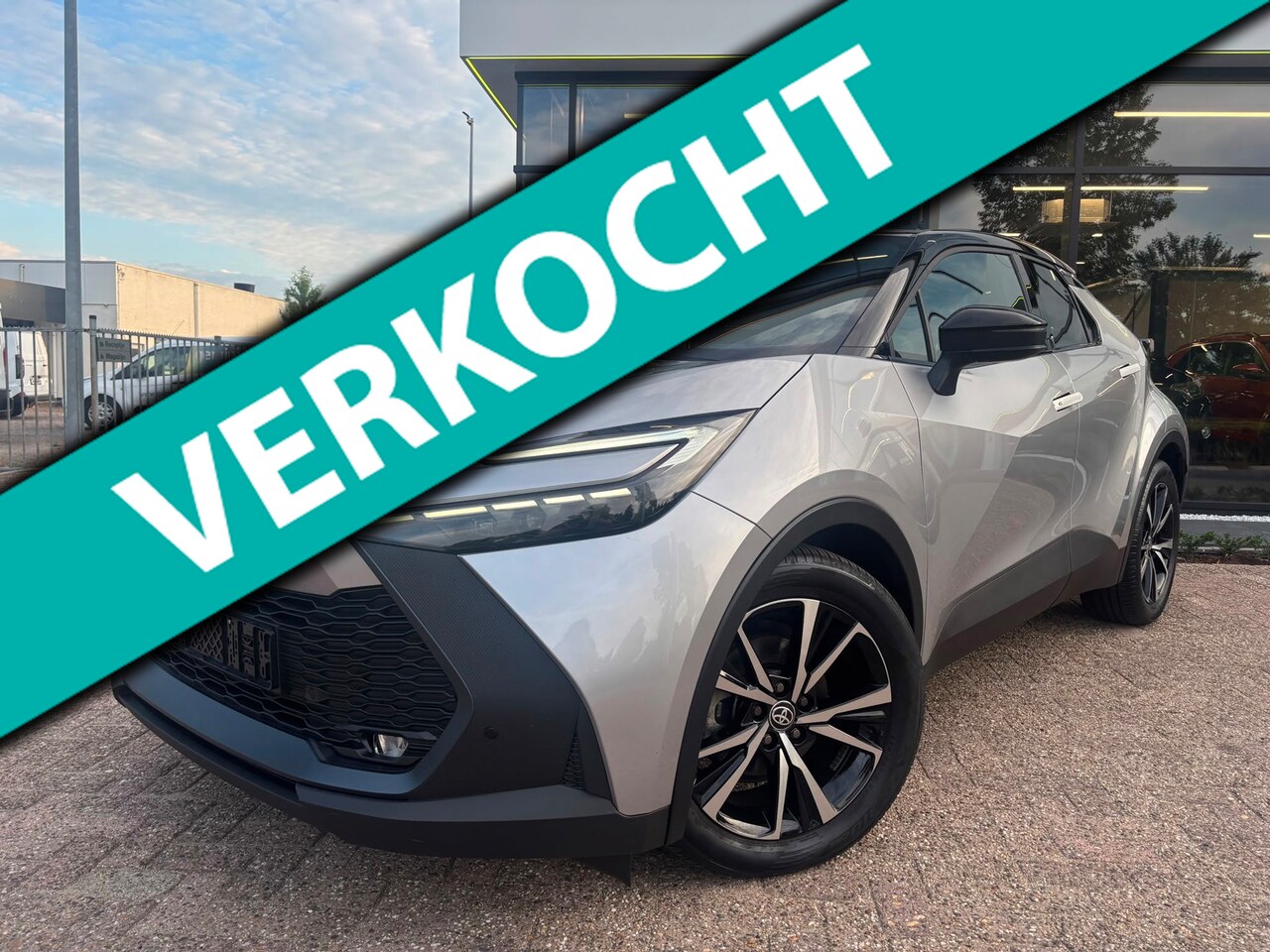 Toyota C-HR - 1.8 Hybrid 140 First edition|Elektrische achterklep - AutoWereld.nl