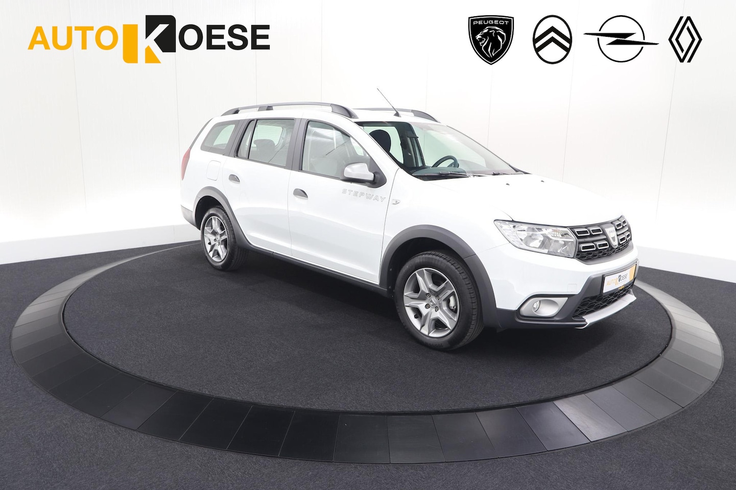 Dacia Logan MCV - TCe 90 Stepway | Automaat | Camera | Parkeersensoren | Navigatie | Armsteun - AutoWereld.nl