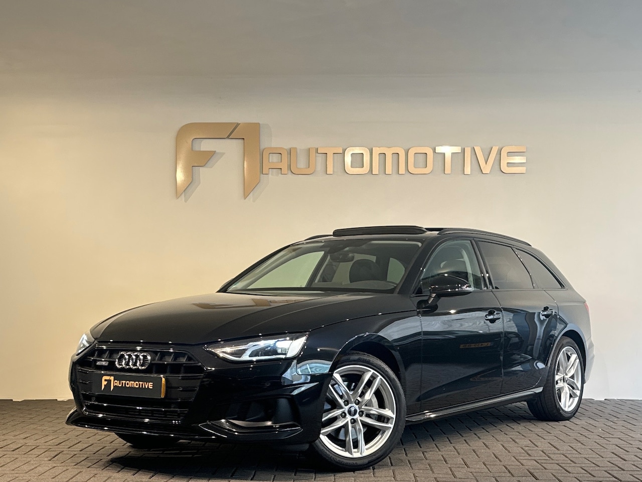 Audi A4 Avant - 40 TFSI quattro S edition Pano|Memory|Trekhaak|Keyless - AutoWereld.nl