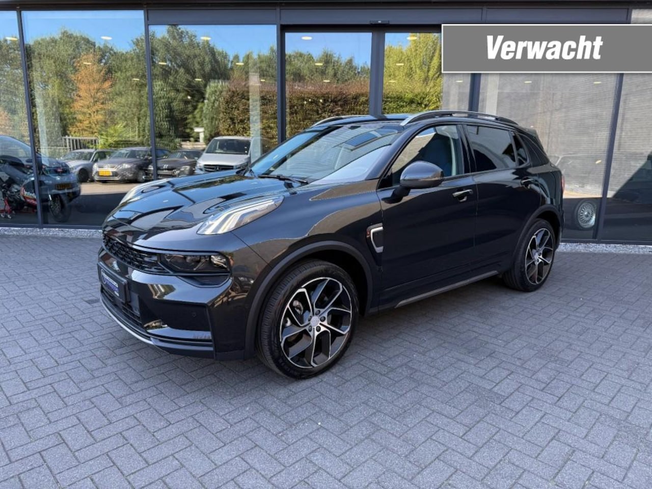 Lynk & Co 01 - 1.5 261pk PHEV,Pano,Carplay,Cam,BLIS,Memory,Lane Ass.,Stoelverw,LED,Infinity HiFi - AutoWereld.nl