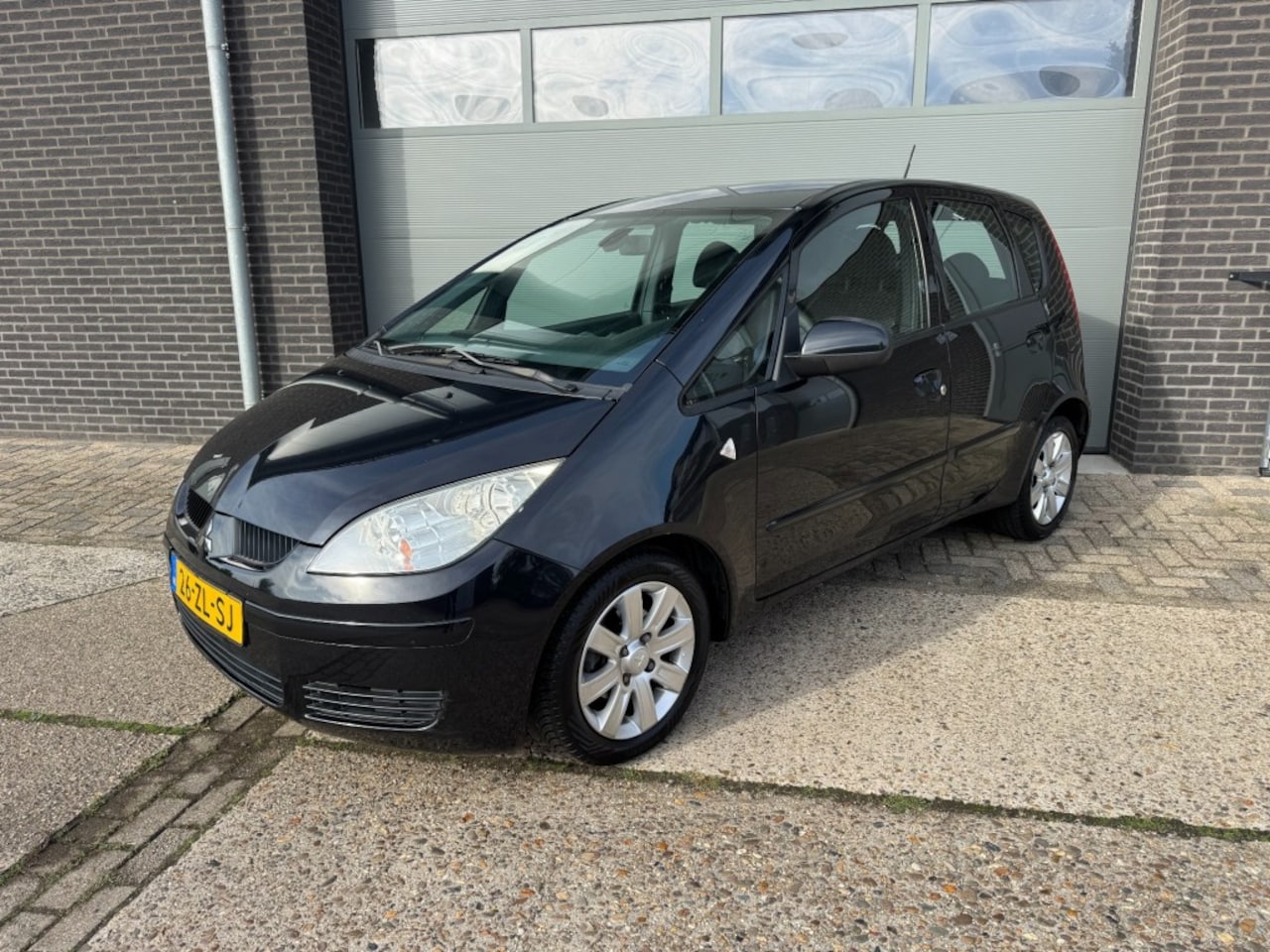 Mitsubishi Colt - 1.3 Invite+  airco - AutoWereld.nl