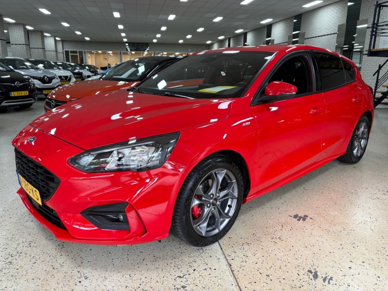 Ford Focus - 1.0 Ecob ST-Line X Dig Dashb Adap Cruise Navigatie NAP - AutoWereld.nl
