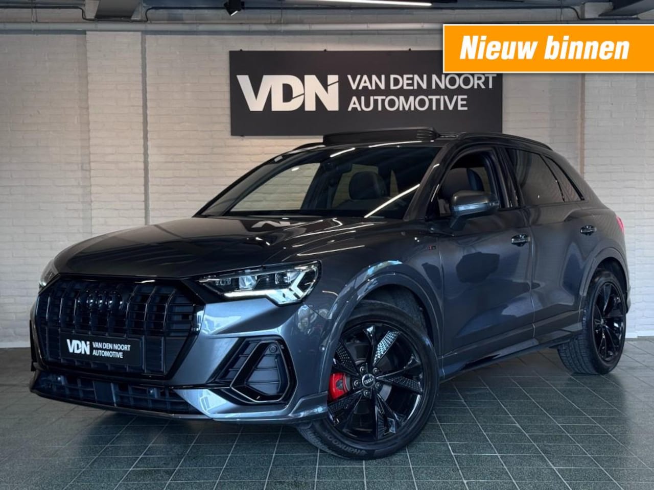 Audi Q3 - 35 TFSI S-Line Black Edition Pano Camera Leder Trekhaak 19'' - AutoWereld.nl