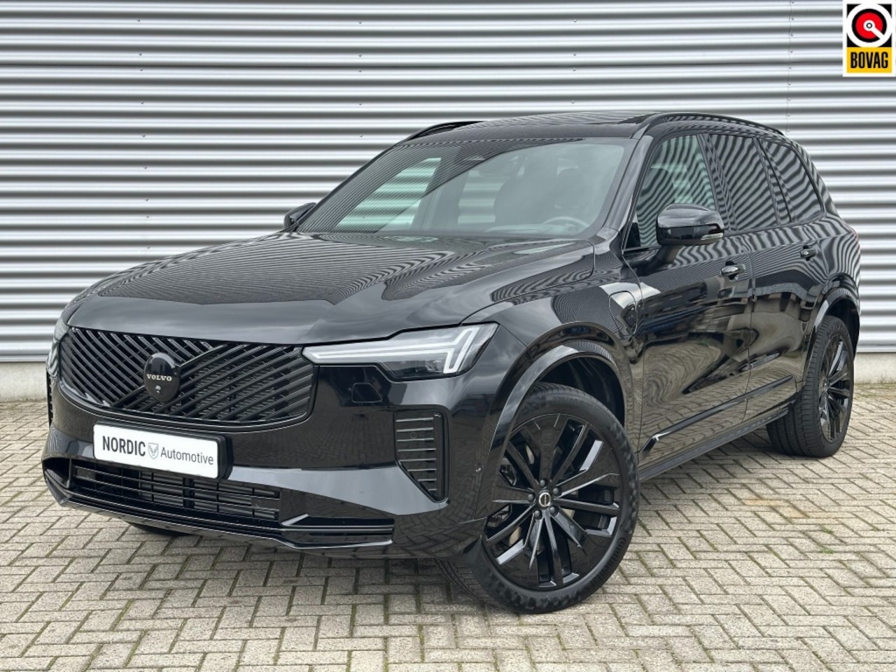 Volvo XC90 - T8 BLACK EDITION PLUS NAPPA PANO TREKHAAK HUD - AutoWereld.nl