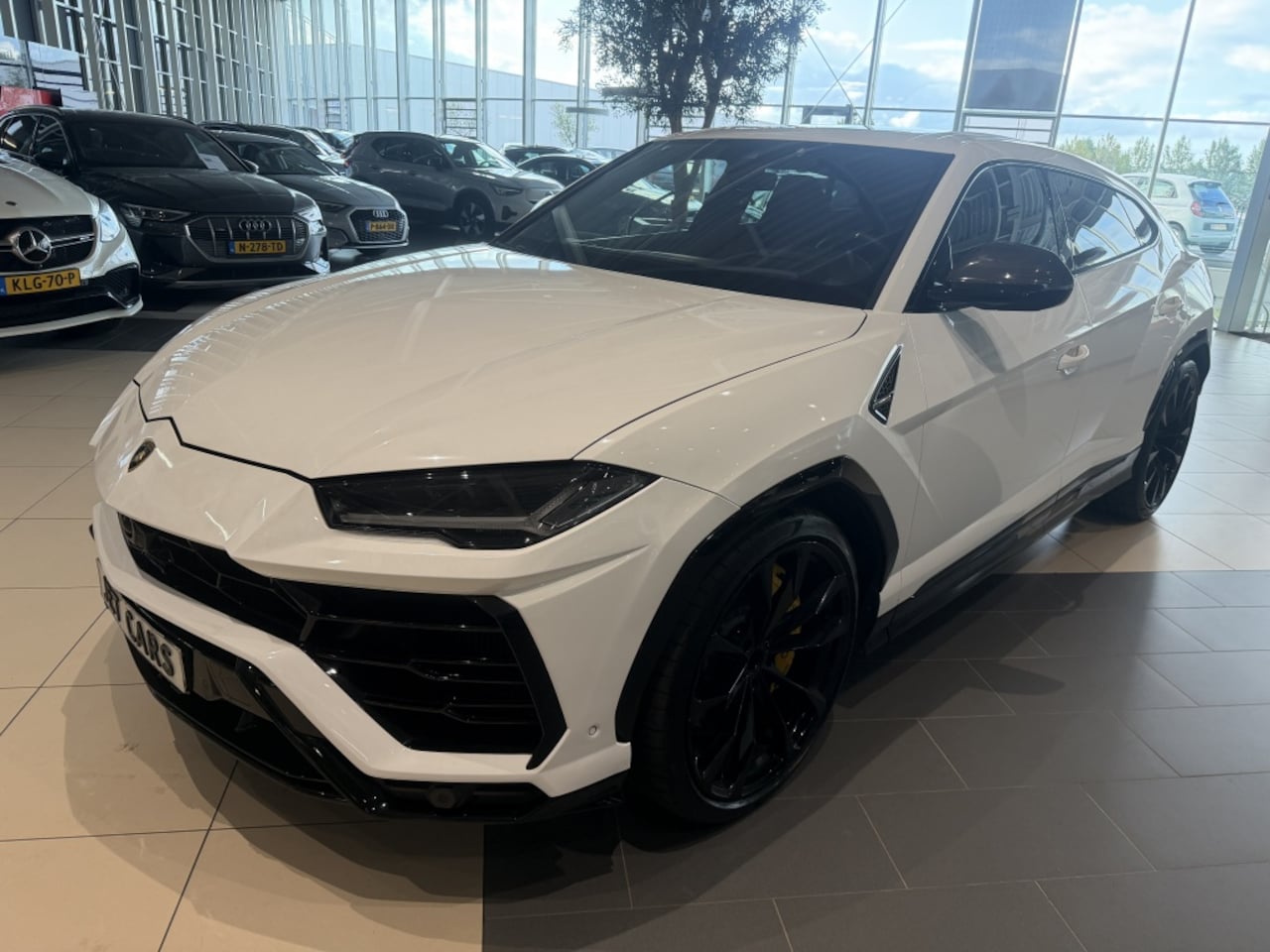 Lamborghini Urus - 4.0 V8 | Akra |23 Inch | Ceramic | wrap - AutoWereld.nl