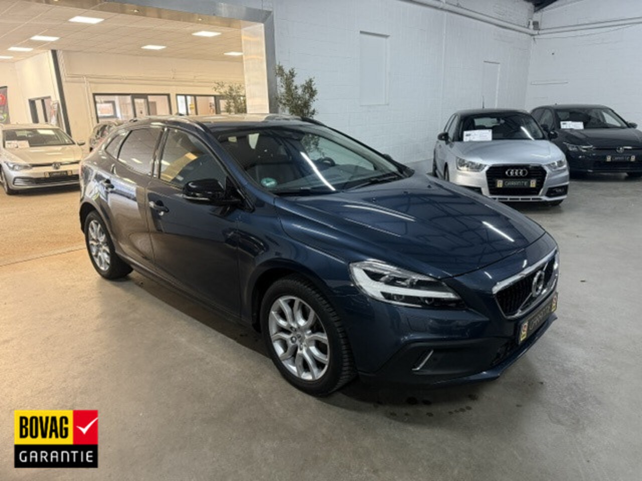 Volvo V40 Cross Country - Automaat 1.5 T3 Polar+ Luxury - AutoWereld.nl