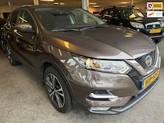 Nissan Qashqai - 1.3 DIG-T 160 Business Edition AUTOMAAT *parkeersensor v/a + trekhaak + stoelverwarming