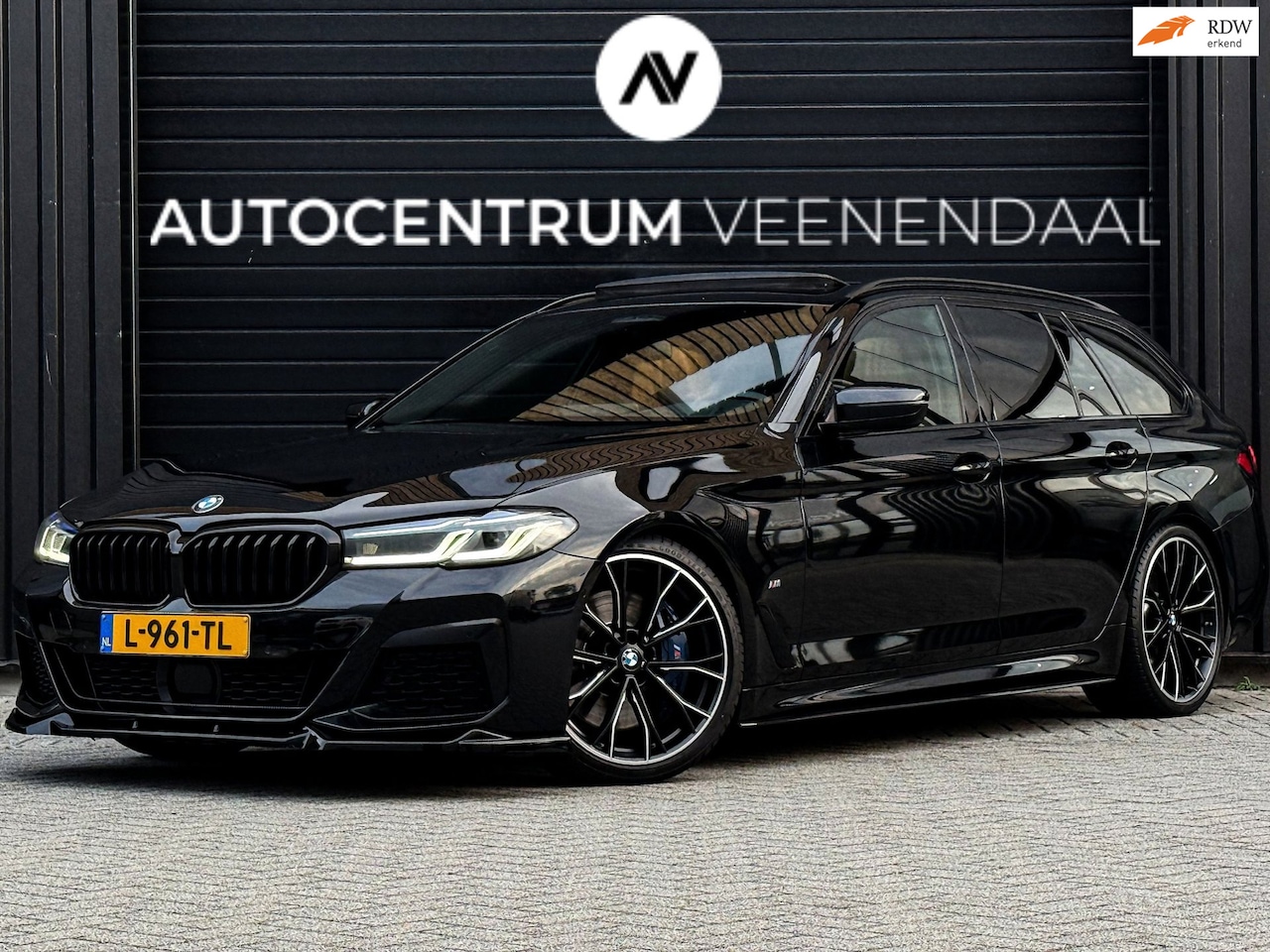 BMW 5-serie Touring - 540i xDrive LCI 3X M-SPORT PANO/B&W/LASER/TREKHAAK/ACC/HUD - AutoWereld.nl