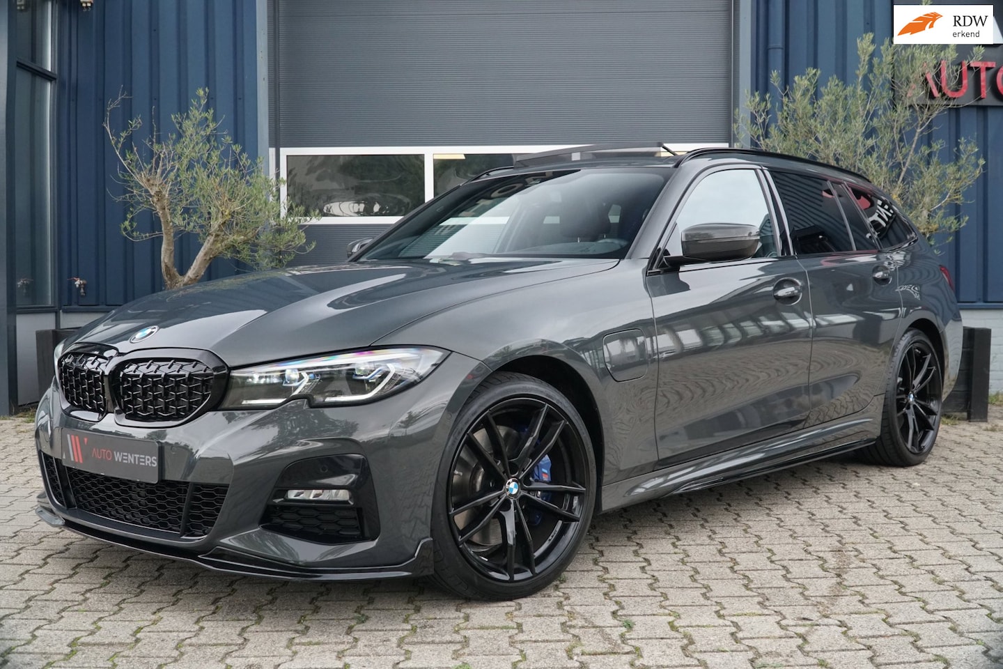 BMW 3-serie Touring - 330e High Executive 330e High Executive - AutoWereld.nl