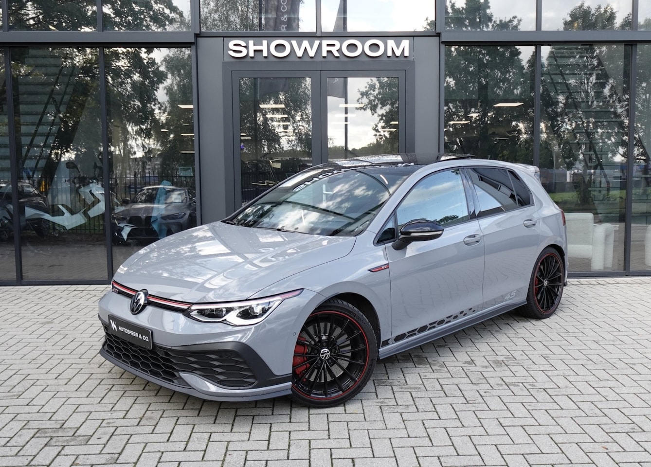 Volkswagen Golf - 2.0 TSI GTI PANO KEYLESS ACC VOL - AutoWereld.nl