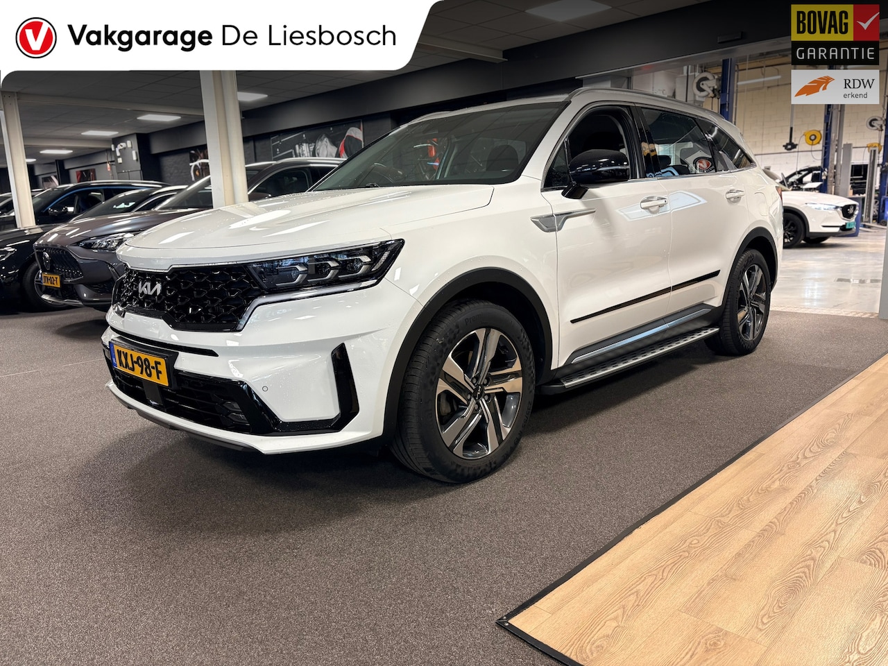 Kia Sorento - 1.6 T-GDI Plug-in Hybrid 4WD DynamicLine 7persoons / stoelverwarming / camera / trekhaak - AutoWereld.nl