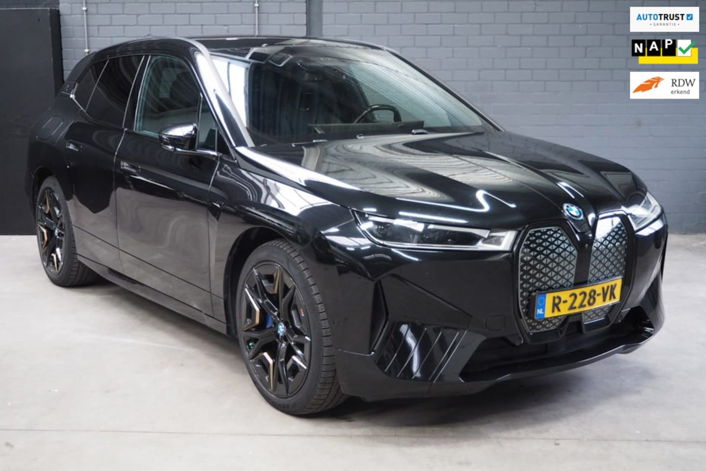 BMW iX - XDrive40 Executive 77 kWh - AutoWereld.nl