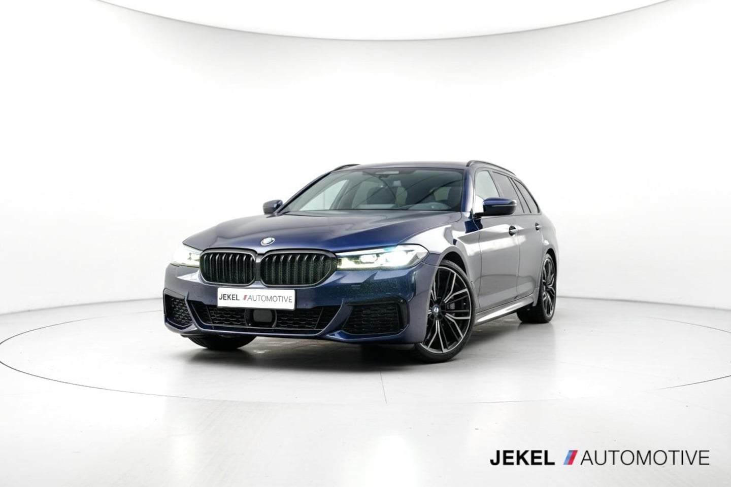 BMW 5-serie Touring - 540d xDrive M-Sport Stoelventilatie, Panoramadak, H/K Geluidsinstallatie, Active steering, - AutoWereld.nl