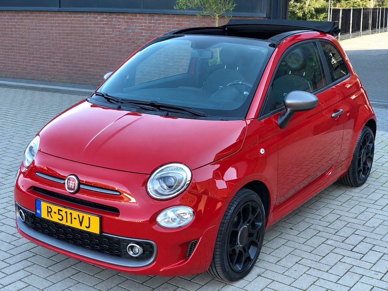Fiat 500 C - 1.2 S automaat NIEUWSTAAT XENON LED CRUISE LEER PDC - AutoWereld.nl