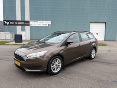 Ford Focus Wagon - 1.0i Eco-Boost Trend 101 PK. Zuinige en zeer fijn rijdende auto Alle keuringen toegestaan