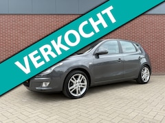 Hyundai i30 - 1.6i Dynamic Automaat / Nap / Airco / Cruise control