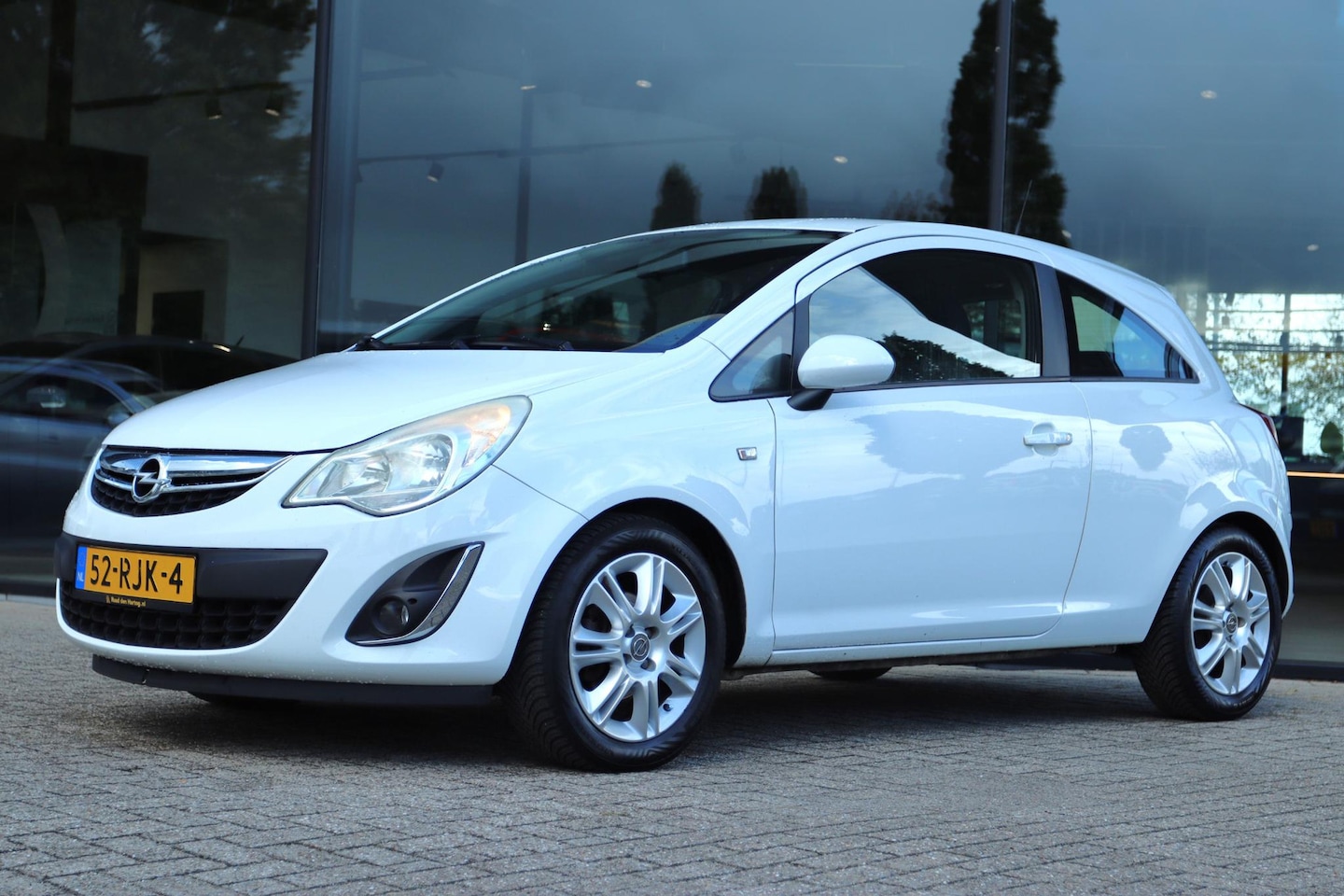 Opel Corsa - 1.4-16V EDITION | NAVI | CRUISE | AIRCO | PDC | LMV - AutoWereld.nl