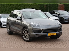 Porsche Cayenne - 4.8 S / Trekhaak / Schuifdak / Camera / Leder / 20'' / Navigatie / Stoelverwarming / Cruis