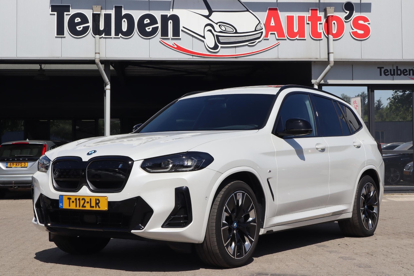 BMW iX3 - High Executive 80 kWh | SOH 95,7% | BTW auto | Sport Pakket | Head-up display | Trekhaak | - AutoWereld.nl