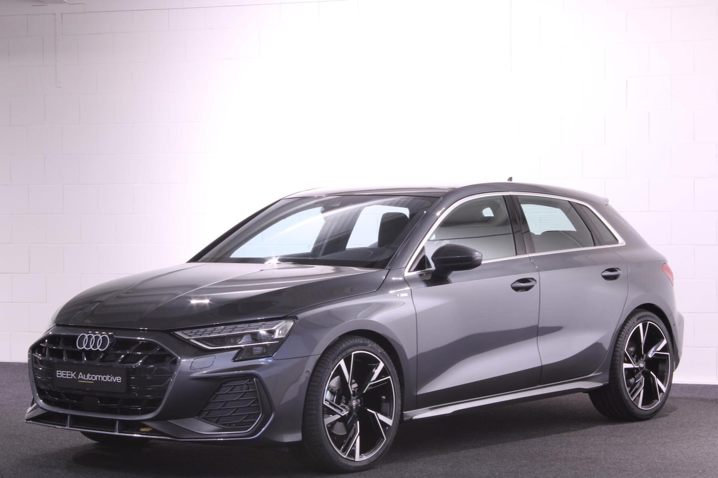 Audi A3 Sportback - 35 TFSI S edition | SONOS | CAMERA | PANO - AutoWereld.nl