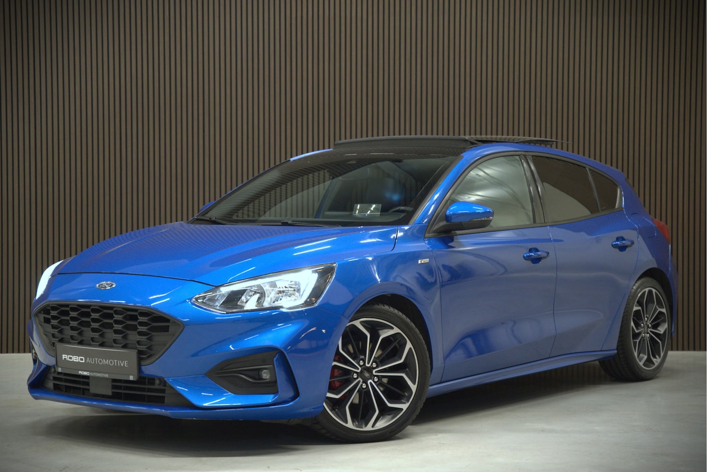Ford Focus - 1.0 EcoBoost ST Line Business | Panoramadak | Bang & Olufsen | Head-Up Display | Stoelverw - AutoWereld.nl
