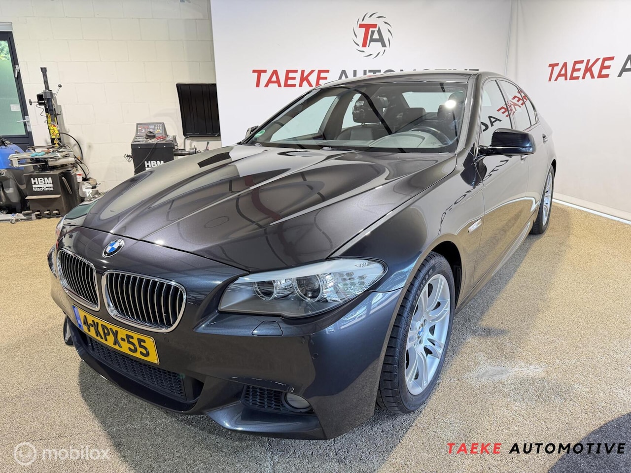 BMW 5-serie - 520i M-PAKKET/AUT/CLIMA/CRUISE/TREKHAAK/NAP/1EIG - AutoWereld.nl