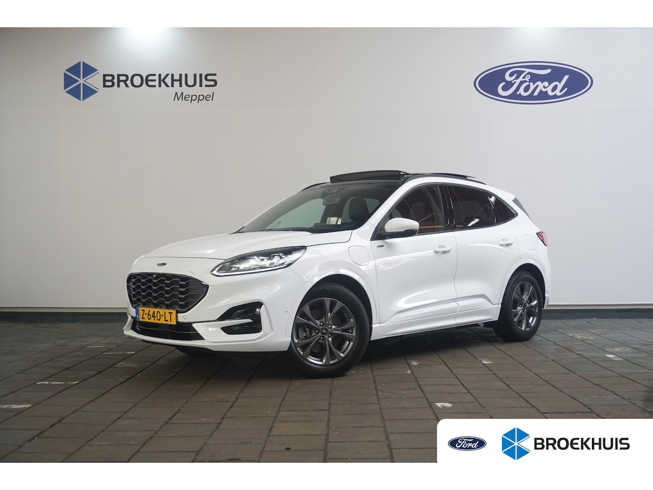Ford Kuga - 2.5 PHEV ST-Line X | Compleet! | Trekhaak Wegklapbaar | Panoramadak | Winter Pakket | Head - AutoWereld.nl