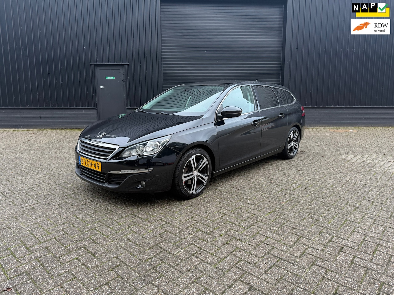 Peugeot 308 SW - 1.6 BlueHDI Blue Lease Limited PANO|CLIMA|NAVI - AutoWereld.nl