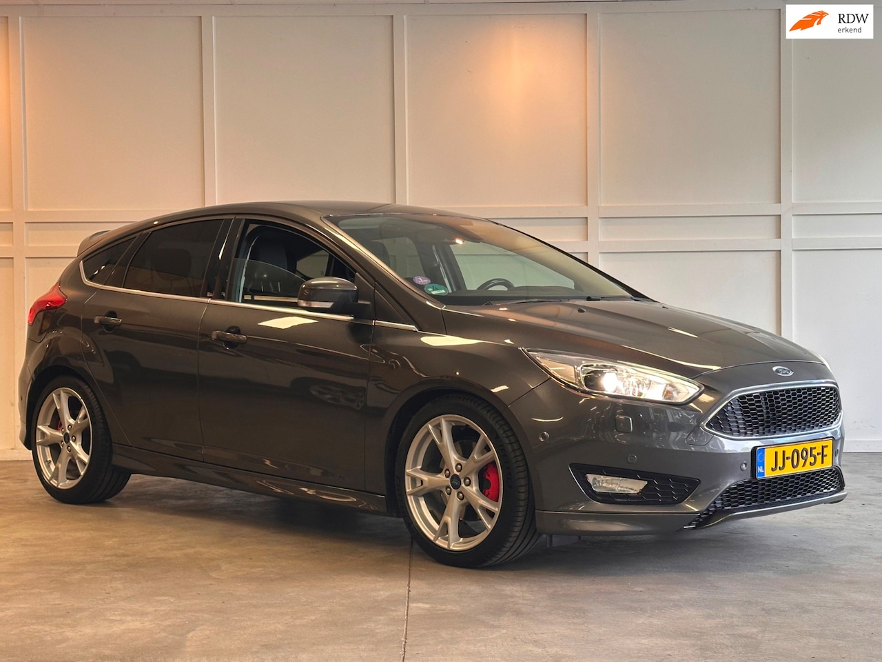 Ford Focus - 1.5 Titanium Edition / 2016 / Cruise / Trekhaak - AutoWereld.nl