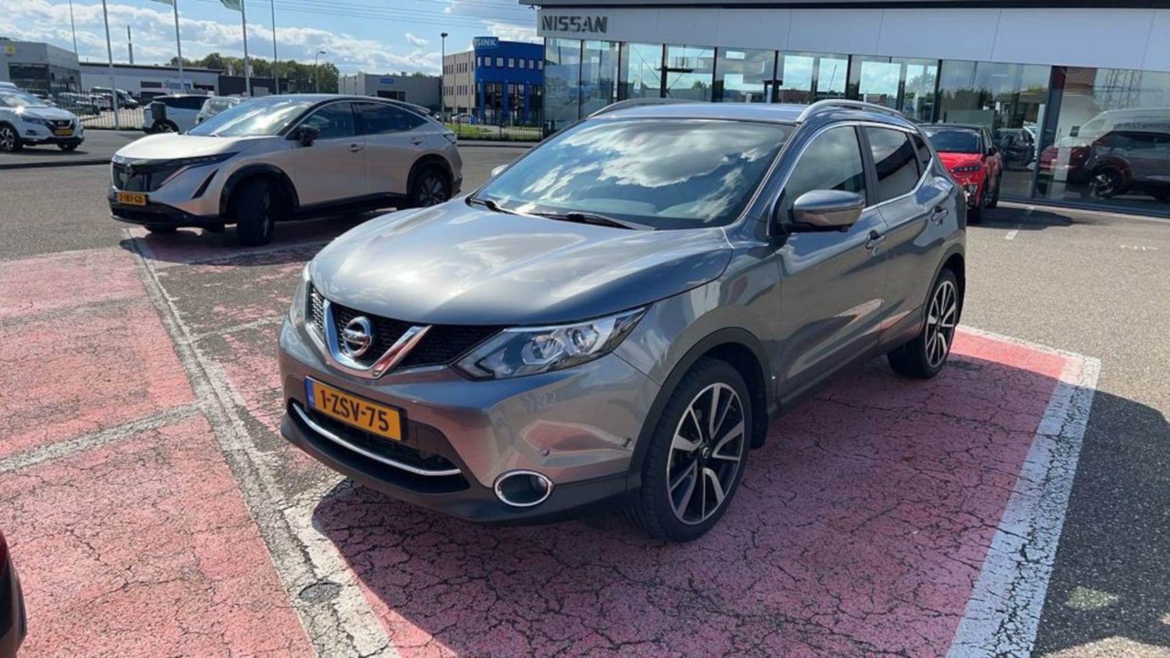 Nissan Qashqai - 1.2 Tekna Automaat NL-auto 82dkm! - AutoWereld.nl