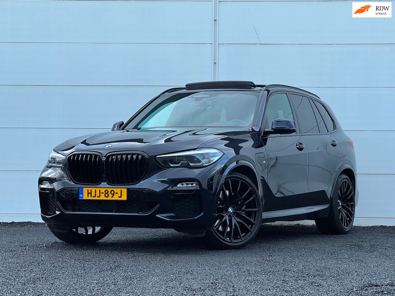 BMW X5 - XDrive45e High Exe M-Sport Skylounge HK Softclose Panorama dak Stoelventilatie Stoelverwar - AutoWereld.nl