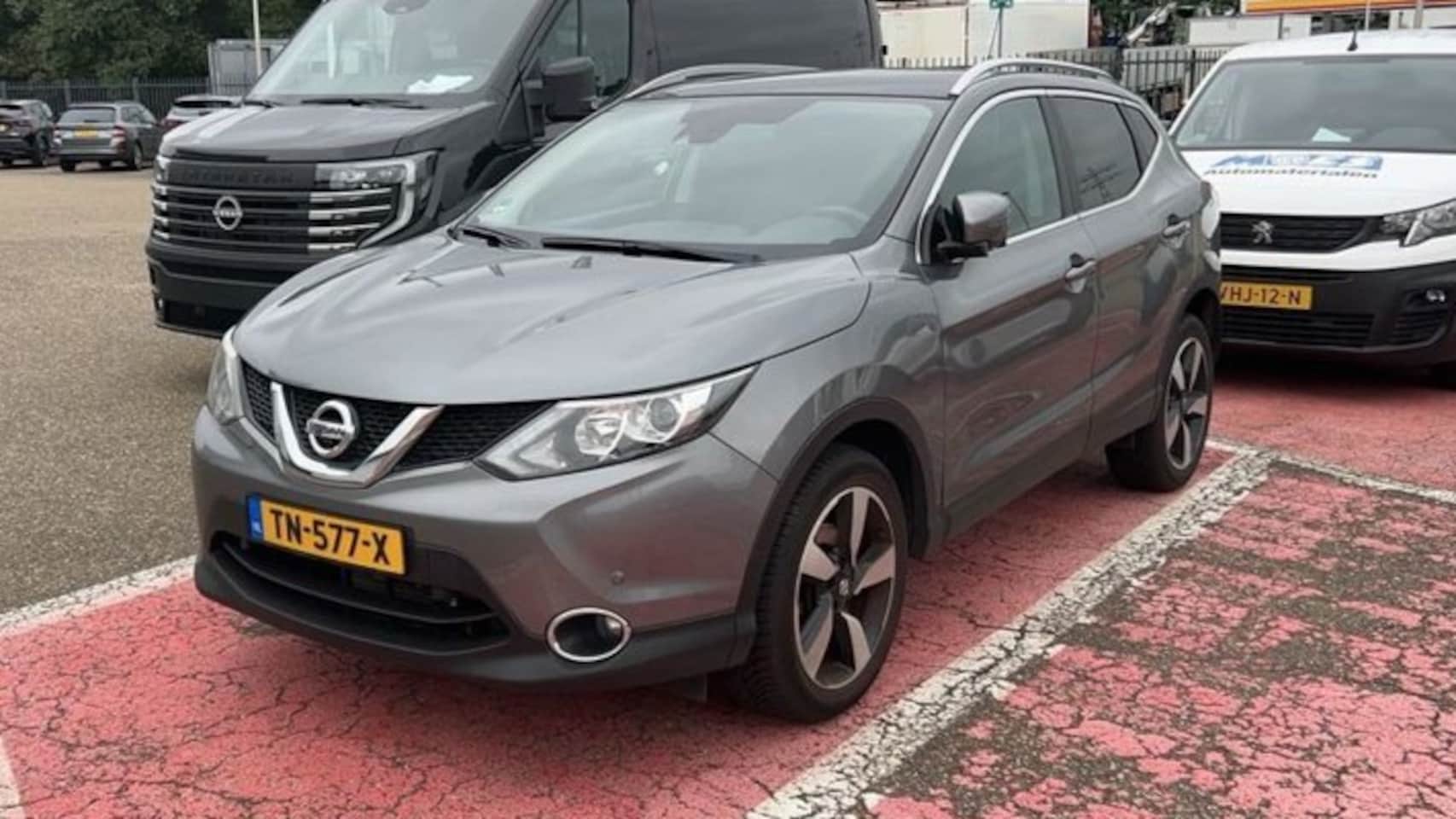 Nissan Qashqai - 1.2 Automaat Pano.dak Trekhaak - AutoWereld.nl