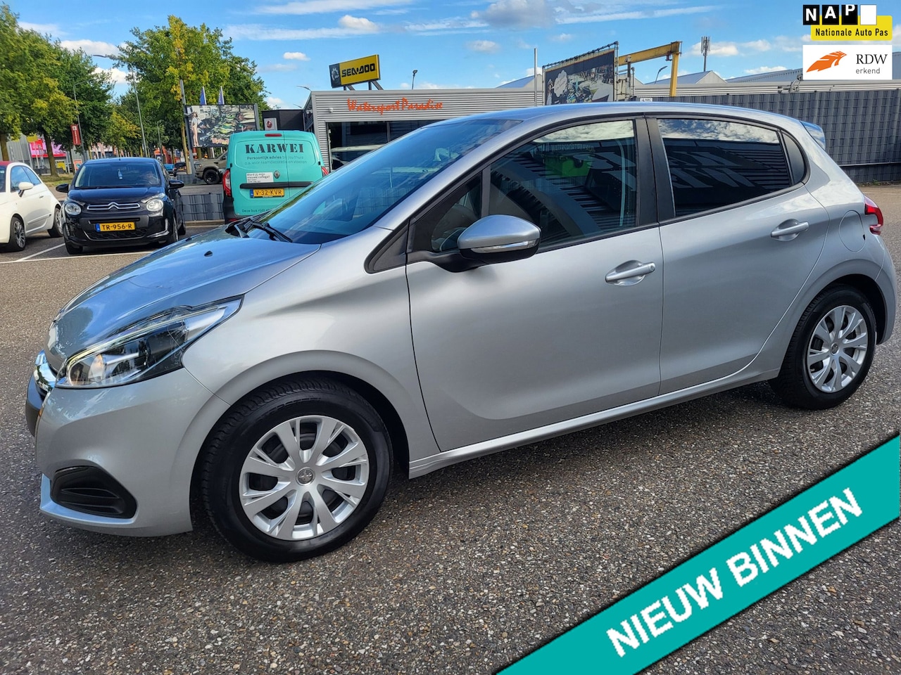 Peugeot 208 - 1.2 PureTech Allure 1.2 PureTech Allure,navi - AutoWereld.nl