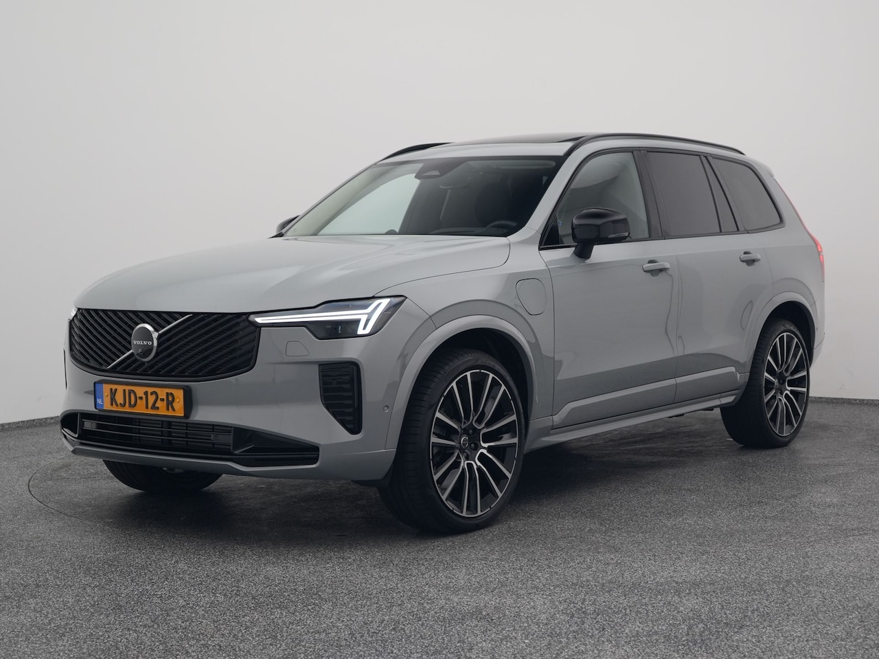 Volvo XC90 - 2.0 T8 Plug-in hybrid AWD Ultra Dark | PANO | 360° | B&W | HUD | ADAPTIVE | MEMORY | LUCHT - AutoWereld.nl